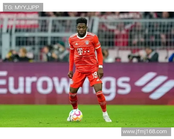 足球明星戴维斯近期表现分析及未来发展展望